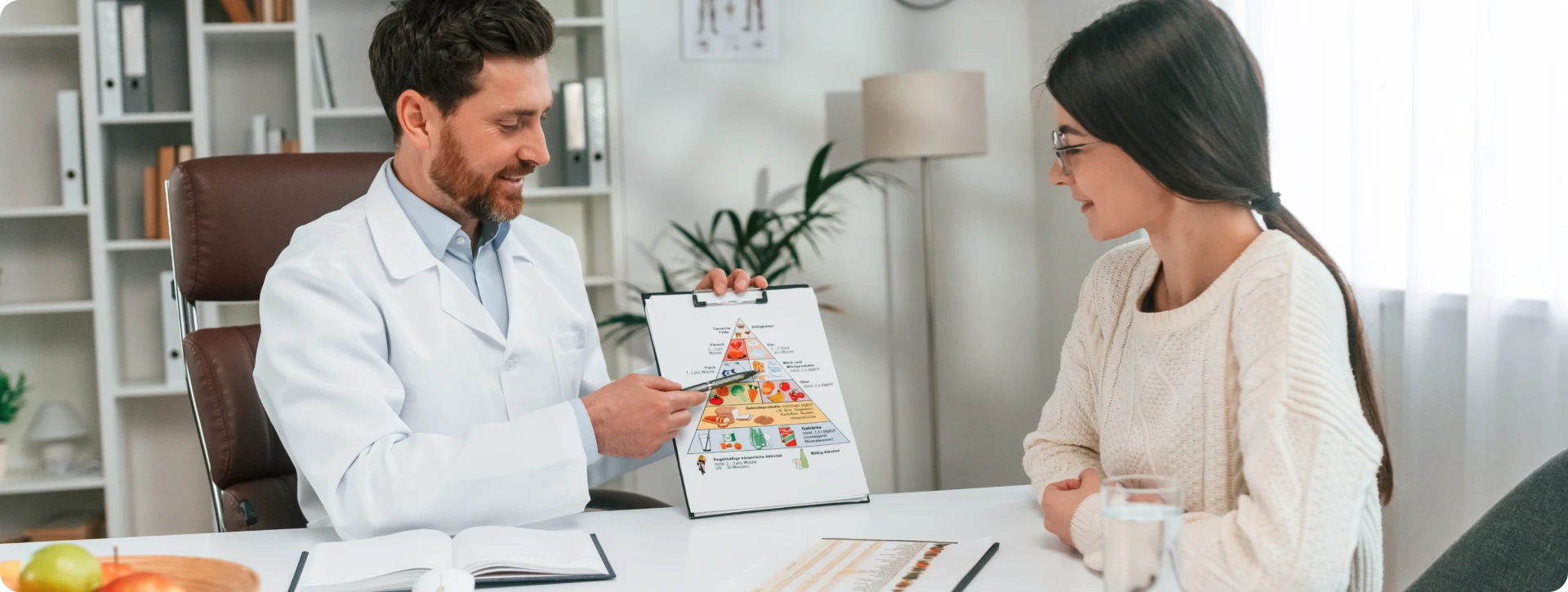 La Vie registered dietitian reviewing genetic nutrition testing results with a member
